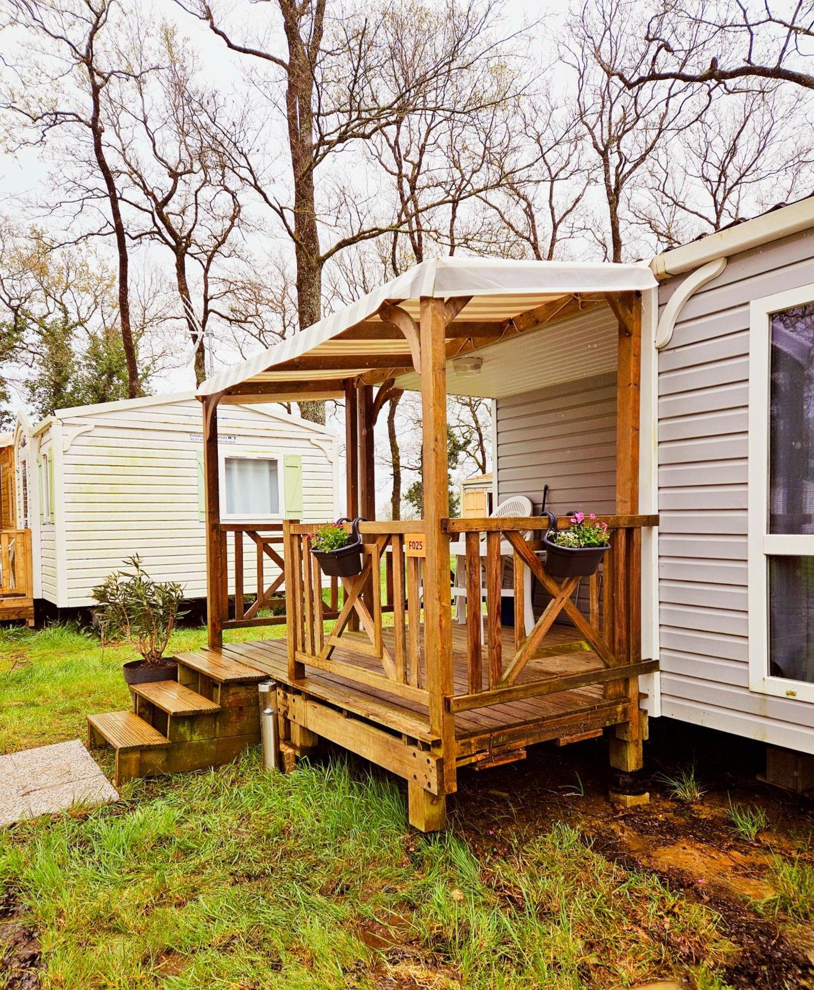 Bungalow Cosy Equipe La Boissiere-de-Montaigu Luaran gambar